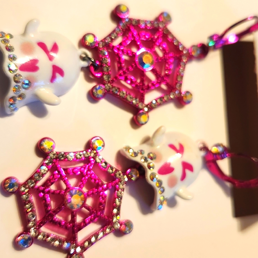 Earrings Betsey Johnson